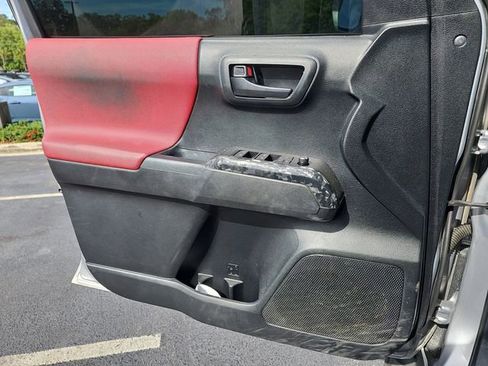 Used 2017 Toyota Tacoma SR5 w/ Tow Package image 24