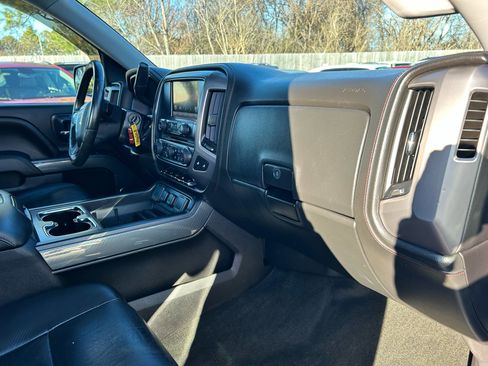 Used 2014 GMC Sierra 1500 SLT w/ All-Terrain Package image 9