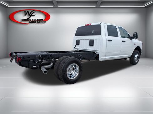 New 2026 RAM 3500 Tradesman w/ Chrome Appearance Group A AWD/4WD image 4