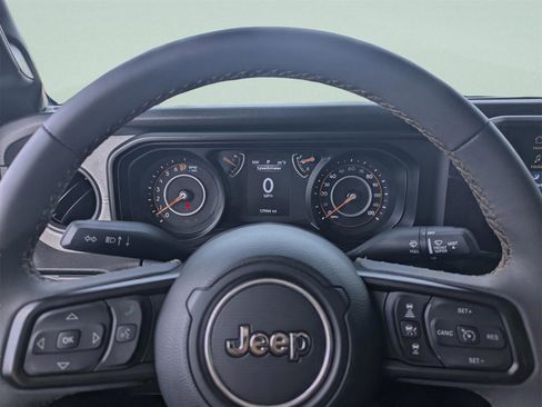 Used 2024 Jeep Gladiator Sport image 35