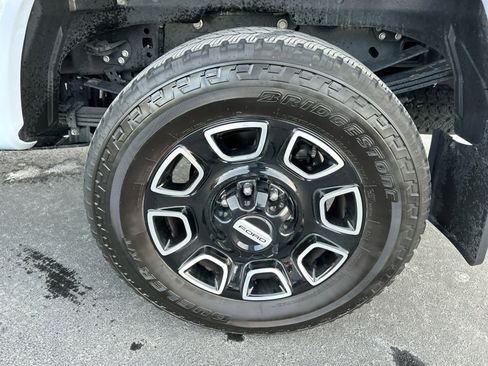 Certified 2025 Ford F350 Platinum image 15
