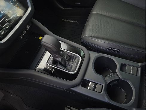 Certified 2025 Subaru Forester Limited w/ Popular Package image 21