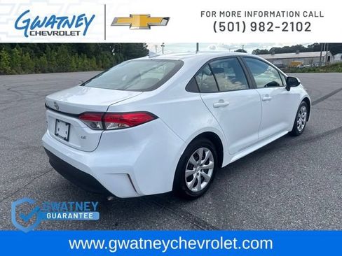 Used 2024 Toyota Corolla LE FWD image 5