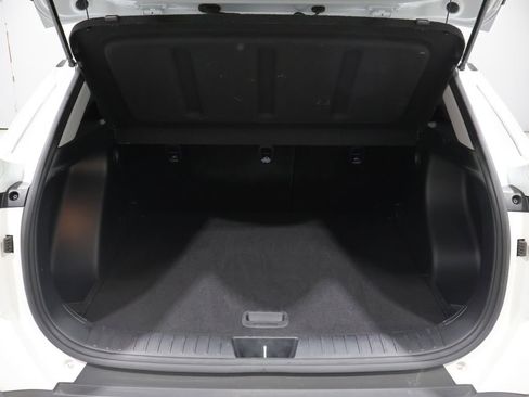 Used 2025 Hyundai Kona SEL FWD image 4
