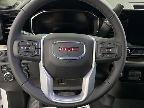 New 2026 GMC Sierra 1500 SLE w/ X31 Off-Road Package image 11