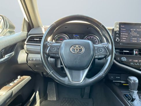 Used 2023 Toyota Camry SE w/ Audio Upgrade Package FWD image 11