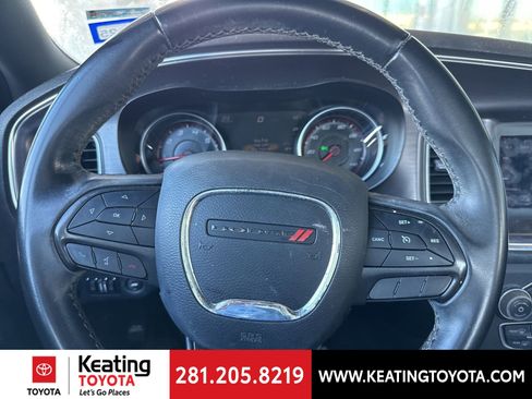 Used 2018 Dodge Charger SXT image 11