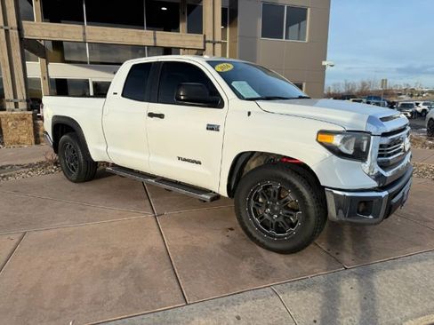 Used 2016 Toyota Tundra SR5 image 2
