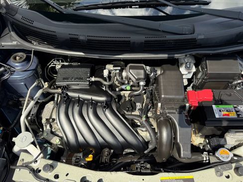 Used 2012 Nissan Versa SV FWD image 30