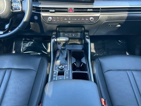 Used 2024 Kia Sorento X-Line EX image 12