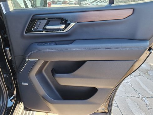 New 2026 GMC Yukon Denali w/ Sun & Power Step Package image 47