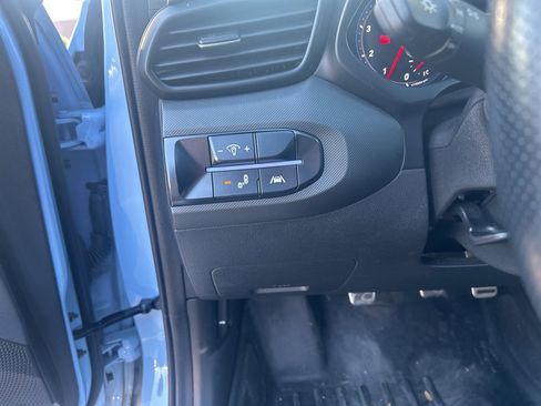 Used 2022 Hyundai Veloster N image 10