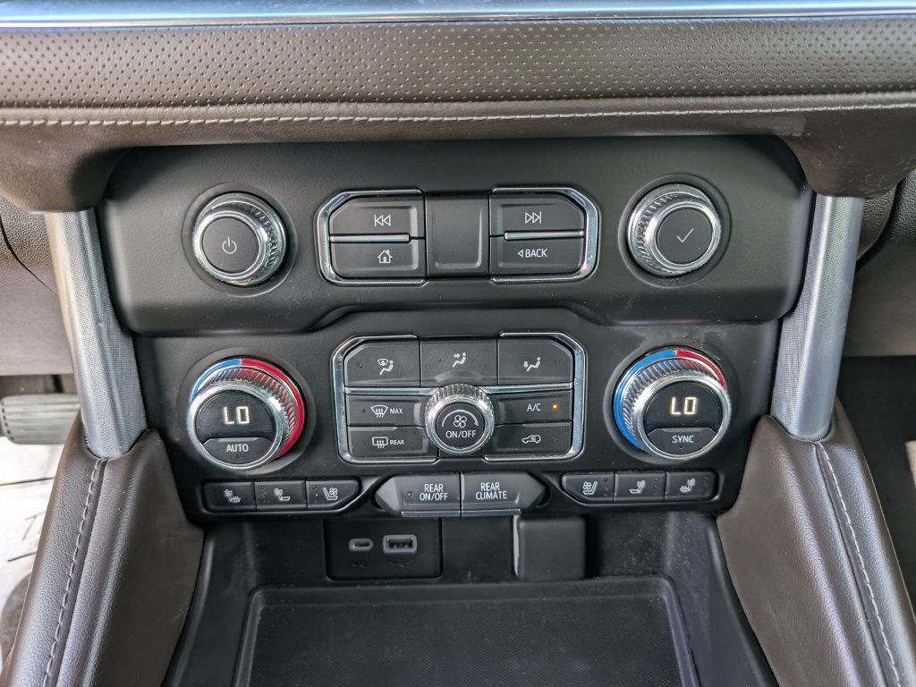 Used 2023 GMC Yukon SLT w/ SLT Premium Package RWD image 29