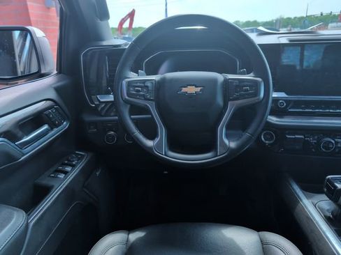 Used 2023 Chevrolet Silverado 1500 LTZ w/ LTZ Convenience Package II AWD/4WD image 2