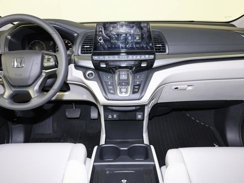 Used 2026 Honda Odyssey EX-L image 9