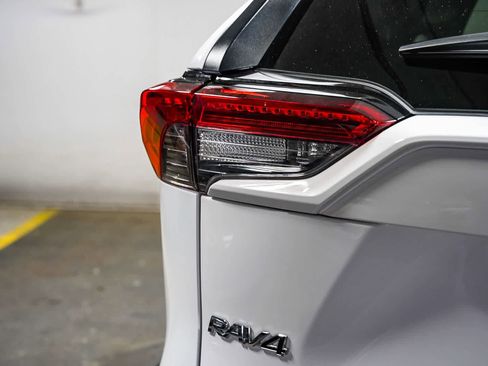 Certified 2025 Toyota RAV4 LE FWD image 11