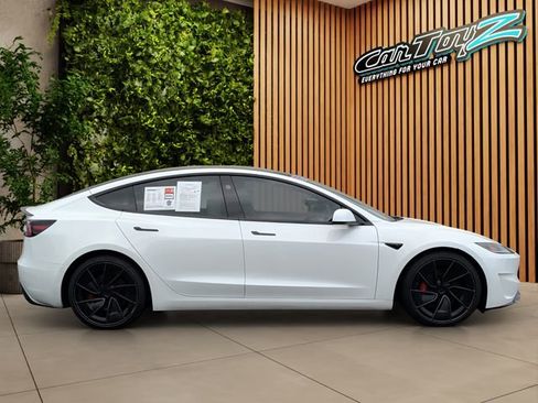 Used 2024 Tesla Model 3 Performance AWD/4WD image 9