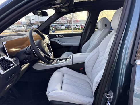 New 2026 BMW X5 xDrive50e w/ Parking Assistance Package image 10