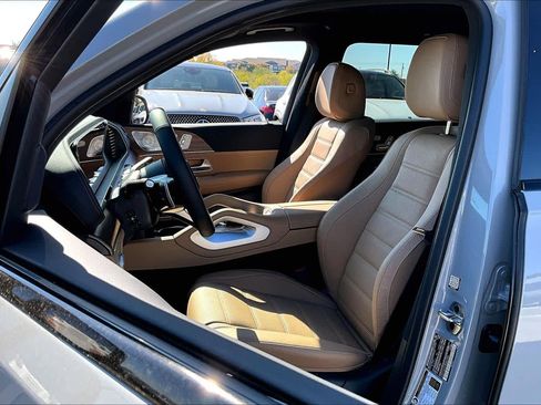 New 2026 Mercedes-Benz GLS 450 GLS 450 image 9