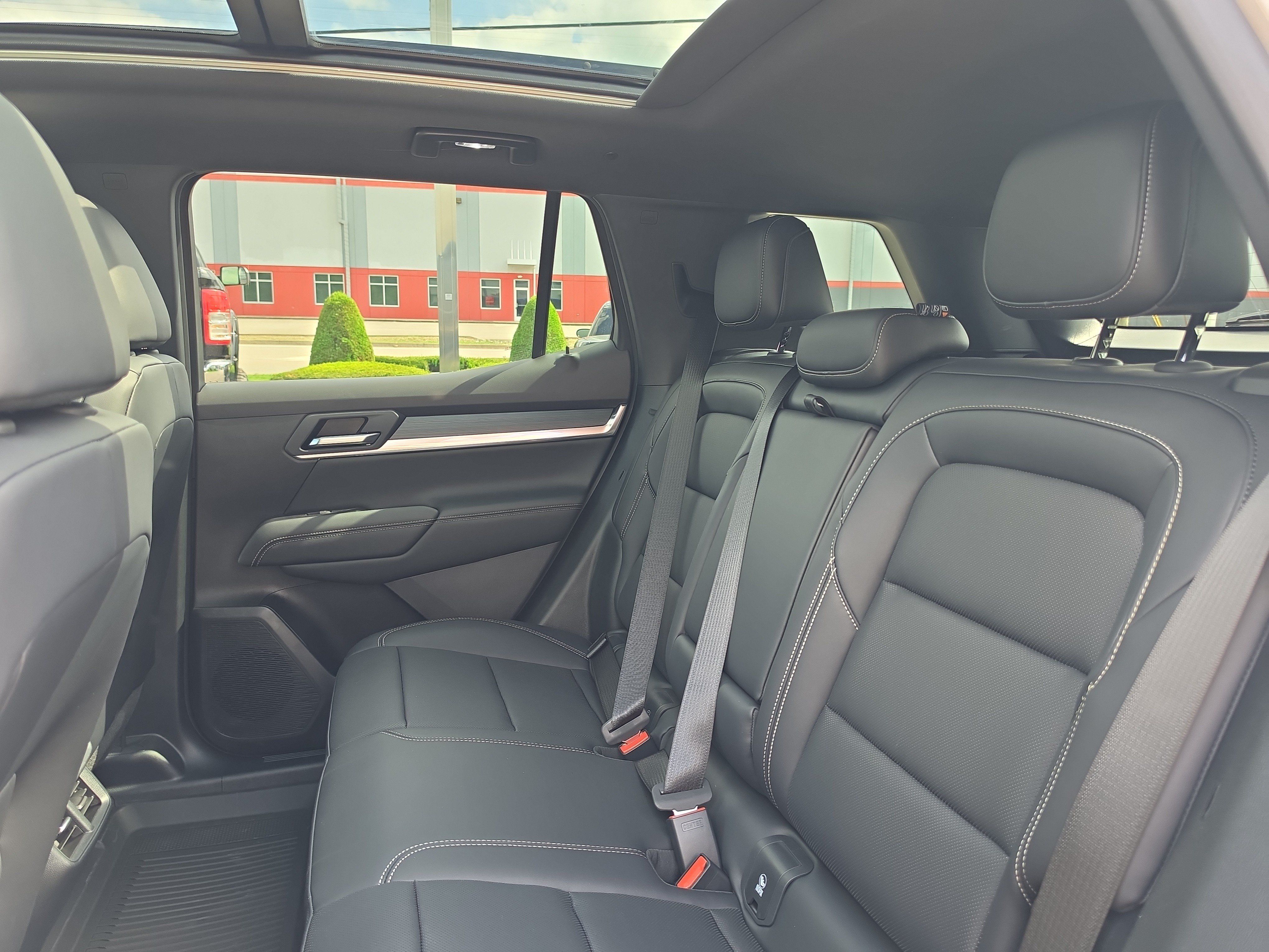 New 2027 GMC Terrain Elevation w/ Elevation Premium Package AWD/4WD image 14