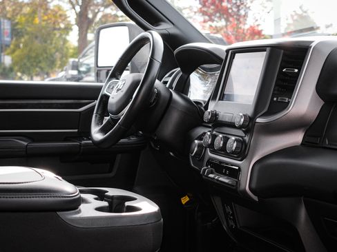 Used 2024 RAM 2500 Big Horn image 33