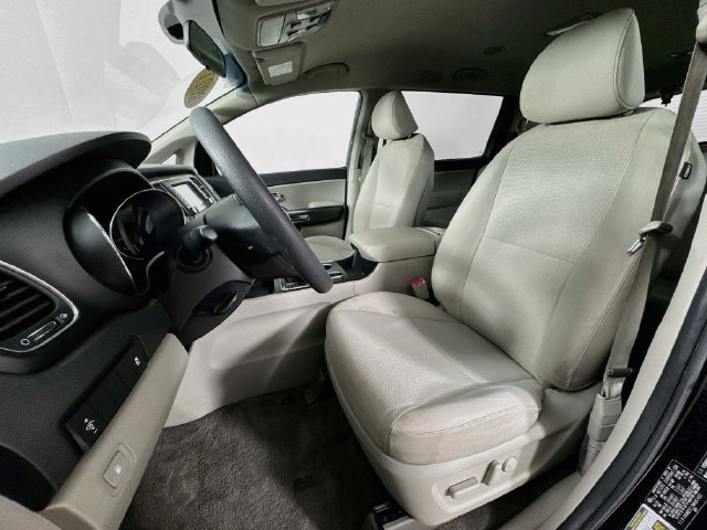 Used 2021 Kia Sedona LX FWD image 11