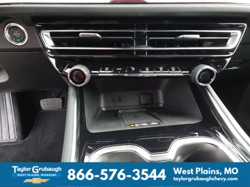 New 2026 Chevrolet Traverse Z71 w/ Enhanced Driving Package AWD/4WD image 23