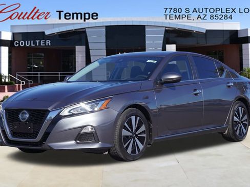 Used 2022 Nissan Altima 2.5 SV image 1