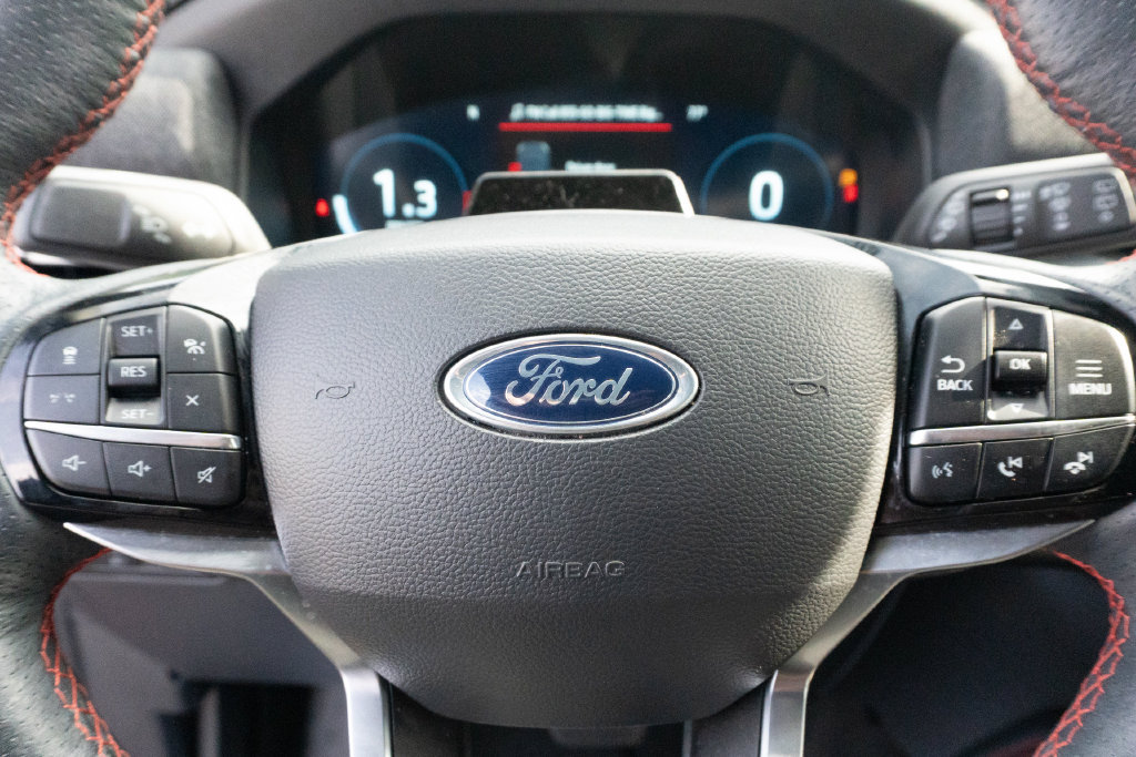 Used 2025 Ford Explorer ST-Line w/ Premium Package RWD image 25
