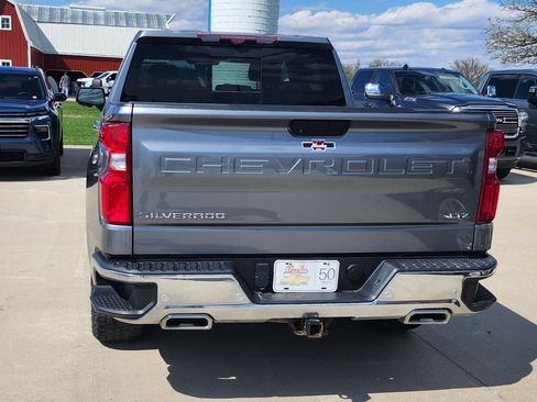 Used 2021 Chevrolet Silverado 1500 LTZ w/ Technology Package AWD/4WD image 6