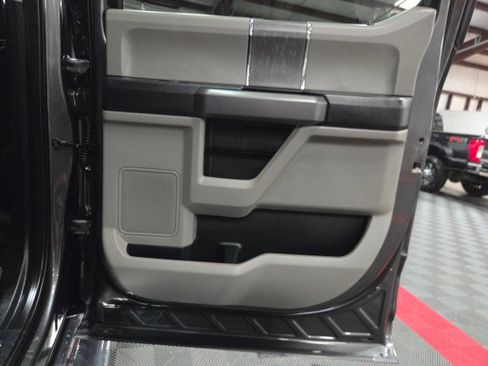 Used 2020 Ford F350 XLT w/ XLT Premium Package AWD/4WD image 40