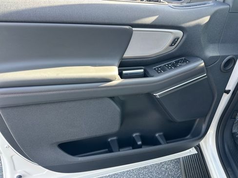 New 2025 Ford Expedition Active image 14