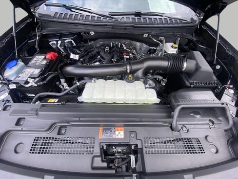 Used 2026 Ford Expedition Platinum w/ Stealth Performance Package AWD/4WD image 32