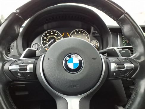Used 2018 BMW X4 M40i image 21