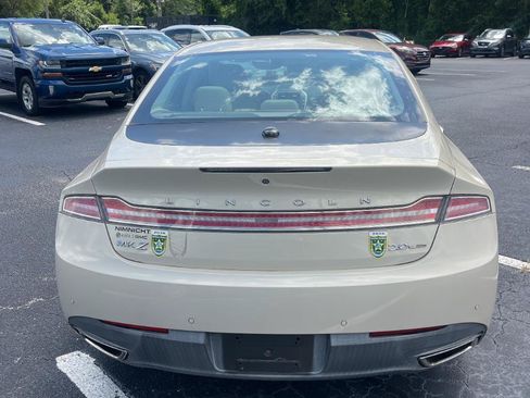 Used 2015 Lincoln MKZ w/ Equipment Group 102A Reserve FWD image 4