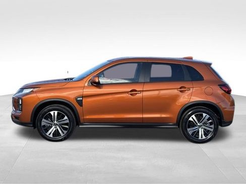 Used 2026 Mitsubishi Outlander Sport ES AWD/4WD image 2