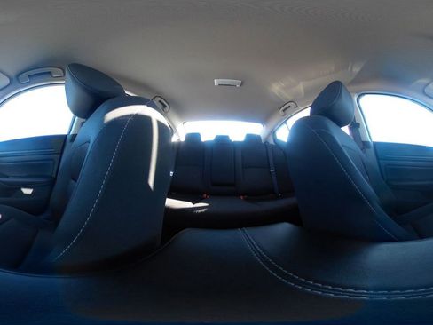 Used 2025 Nissan Altima 2.5 SV image 42