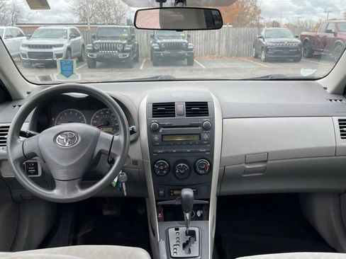 Used 2010 Toyota Corolla S image 7