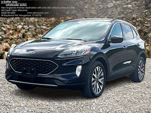 Used 2021 Ford Escape Titanium image 1