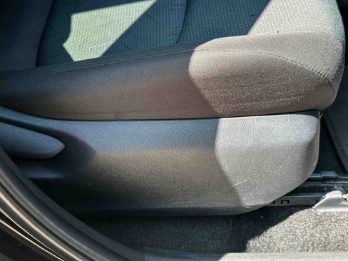Used 2025 Toyota RAV4 XLE FWD image 24
