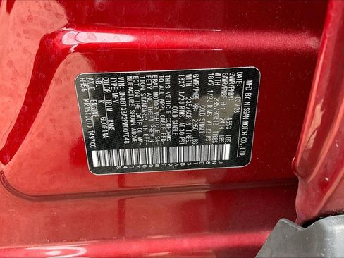 Used 2023 Nissan Rogue SV image 3