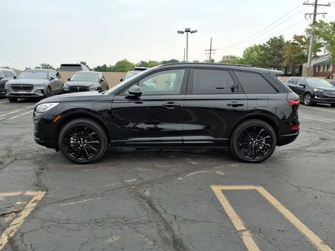 Used 2025 Lincoln Corsair Grand Touring w/ Equipment Group 302A AWD/4WD image 4