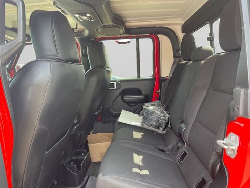 Used 2020 Jeep Gladiator Sport w/ Quick Order Package 23S AWD/4WD image 19