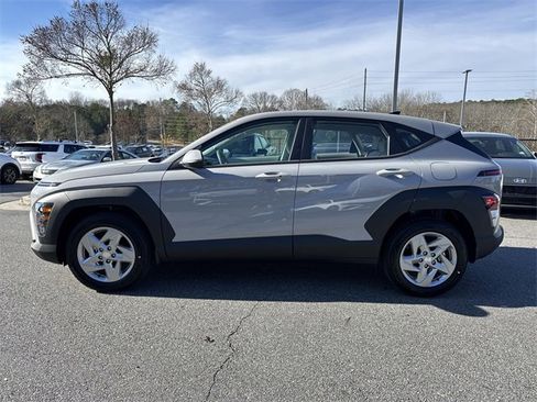 New 2026 Hyundai Kona SE image 4