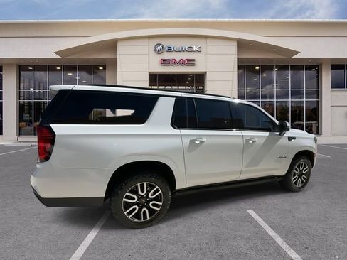 Certified 2024 GMC Yukon XL AT4 w/ AT4 Premium Package AWD/4WD image 15