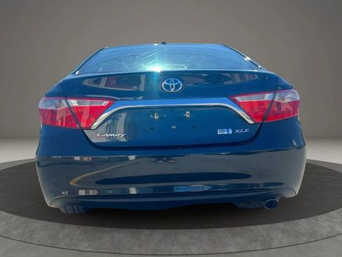 Used 2017 Toyota Camry XLE w/ Moonroof Package image 6