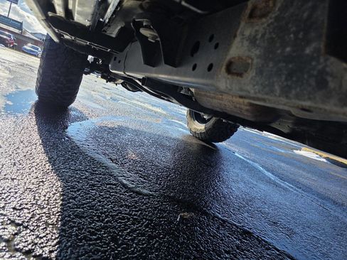 Used 2018 Jeep Wrangler Unlimited Sahara image 11