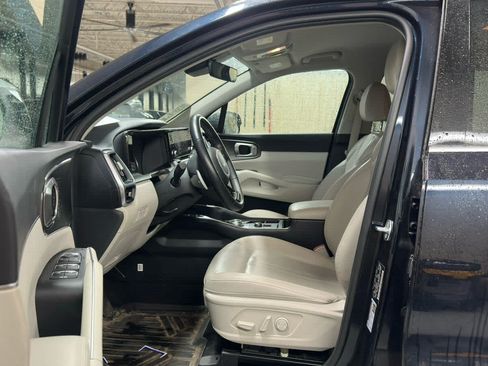 Used 2023 Kia Sorento EX AWD/4WD image 5