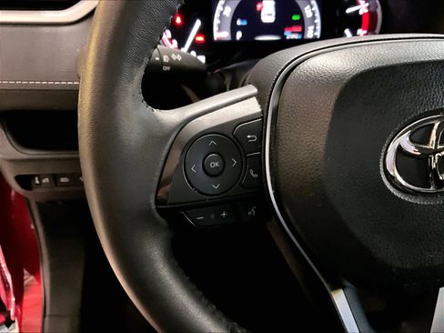 Used 2023 Toyota RAV4 XLE Premium image 23