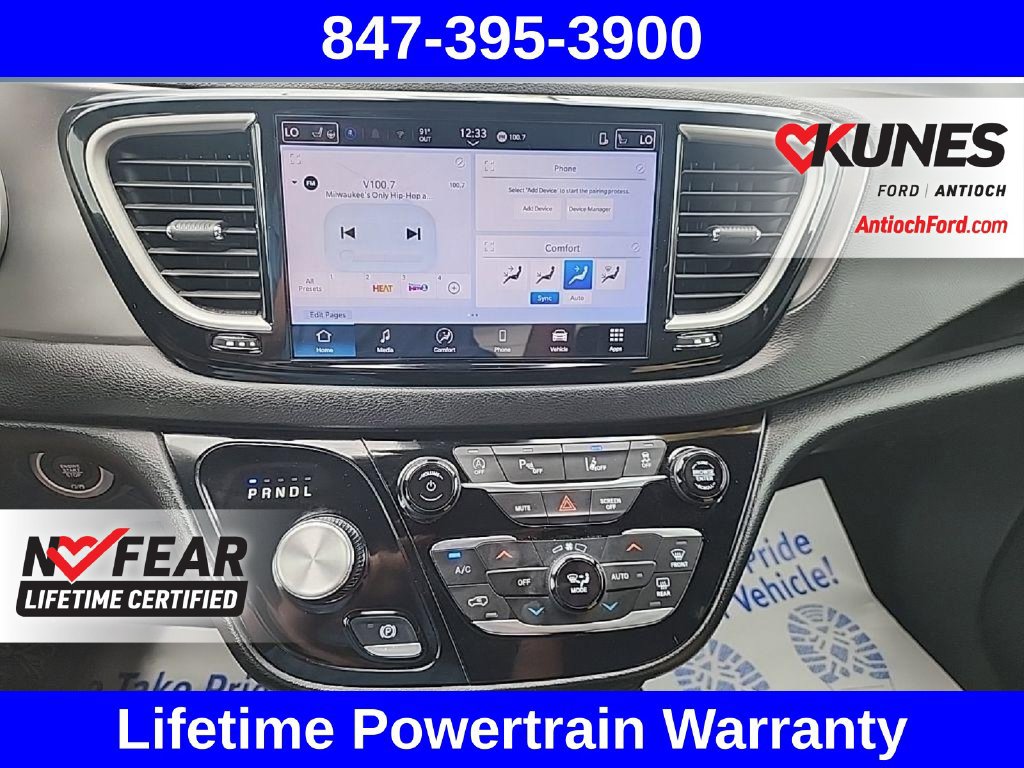 Used 2025 Chrysler Pacifica Select FWD image 26